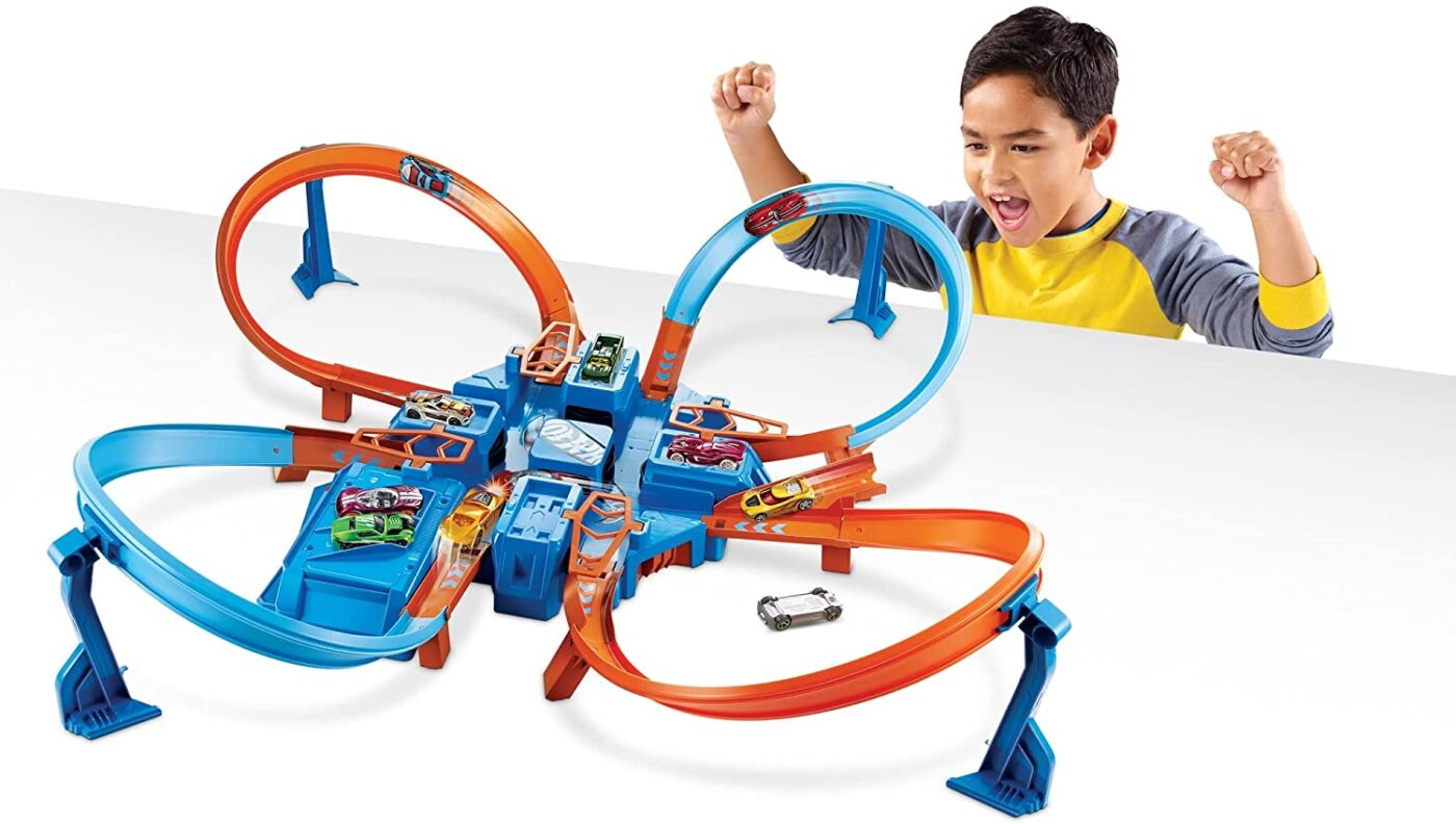 Hot Wheels Criss Cross Crash Track Set