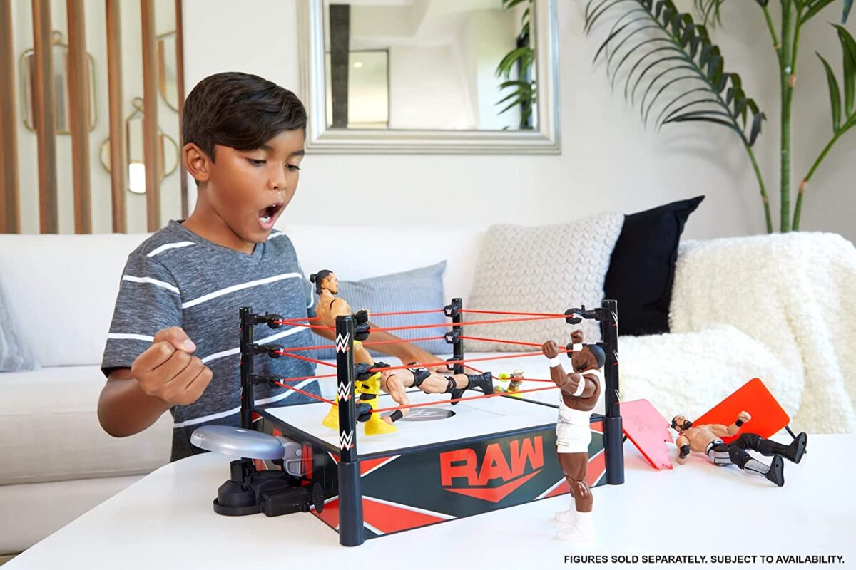 WWE Wrekkin Kickout Ring Playset