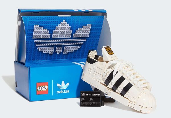 LEGO Adidas Originals Superstar 10282 Building Kit