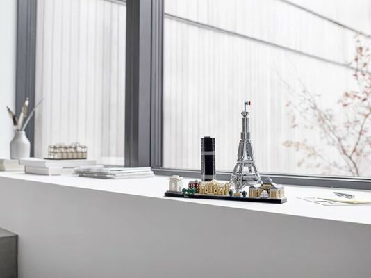 LEGO Architecture Paris Model Building Set