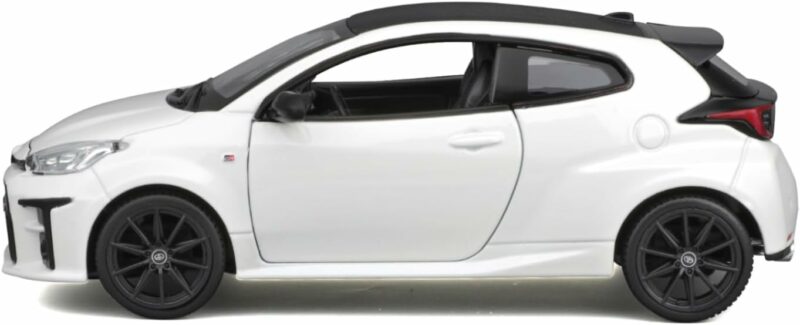 Maisto 2021 Toyota GR Yaris White Model Car