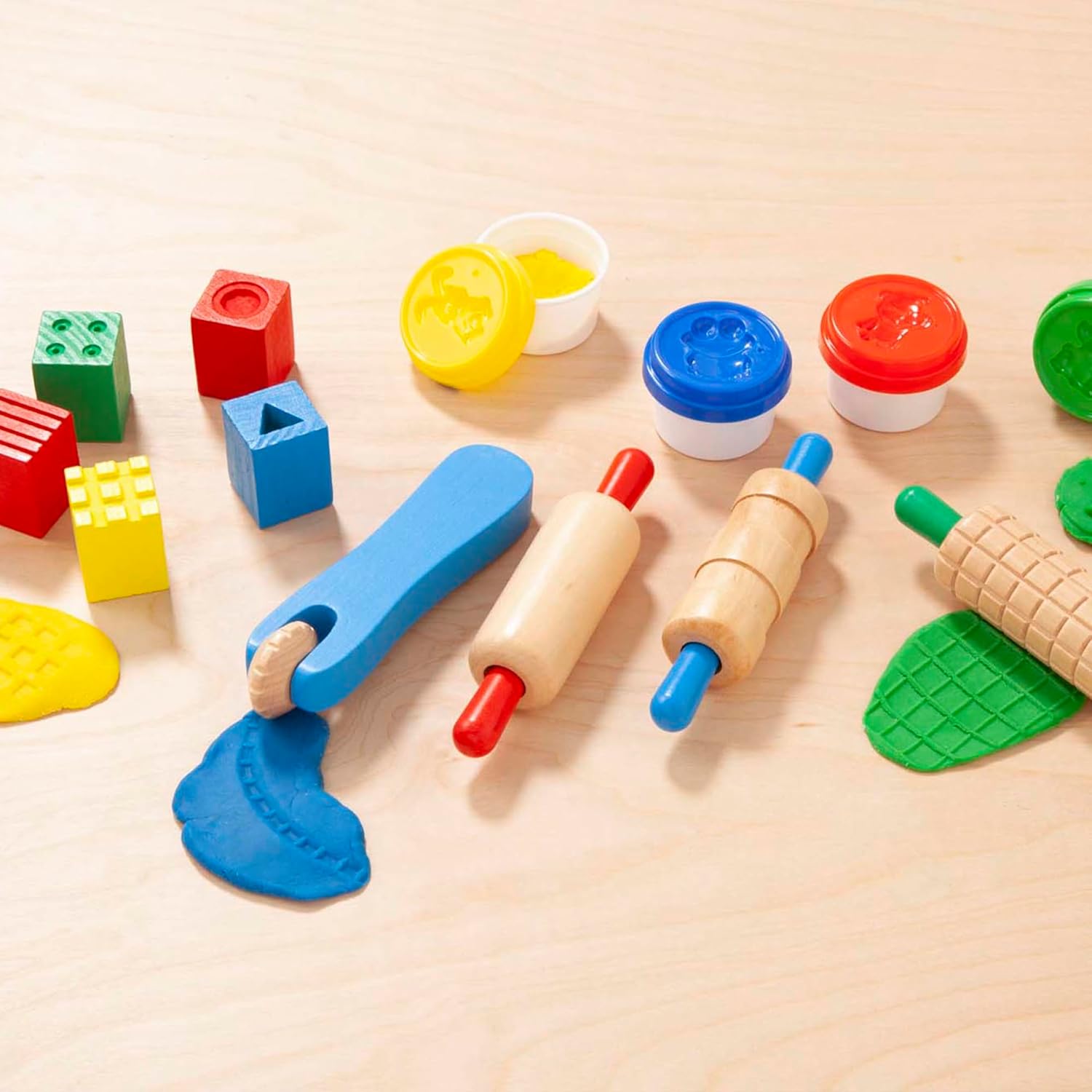 Melissa & Doug Shape Model and Mold Clay Activity Set Melissa & Doug Shape Model and Mold Clay Activity Set