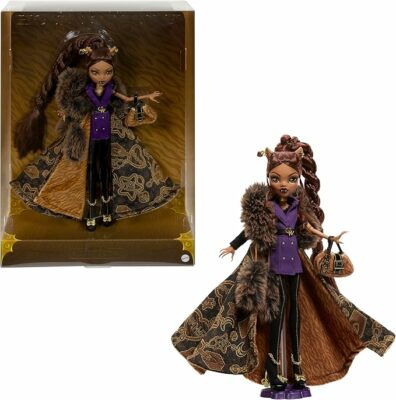 Monster High Doll Clawdeen Wolf House with Faux Fur Jacquard Coat