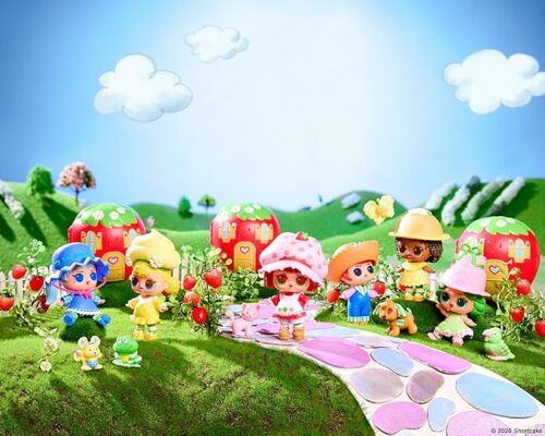 LOL Surprise Loves The World of Strawberry Shortcake Tots with Scented Dolls
