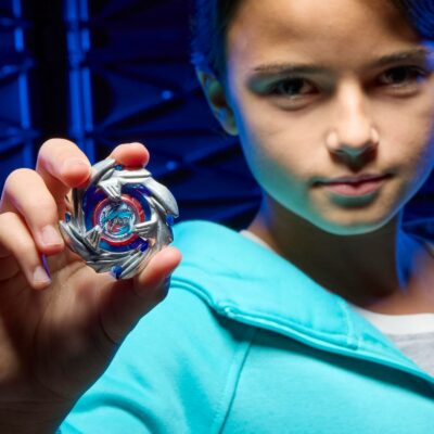 Beyblade X Cobalt Dragoon 2-60C Deluxe Left-Spin String Launcher Set