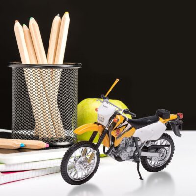 Die Cast Motorcycle Yellow Suzuki