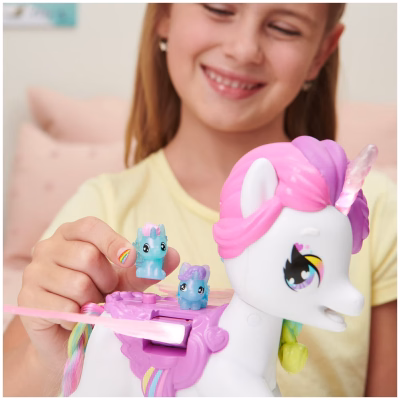 Hatchimals CollEGGtibles Hatchicorn with over 60 Lights and Sounds