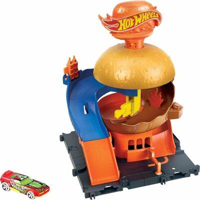 Hot Wheels City Burger Drive-Thru Playset with 1 Vehicle