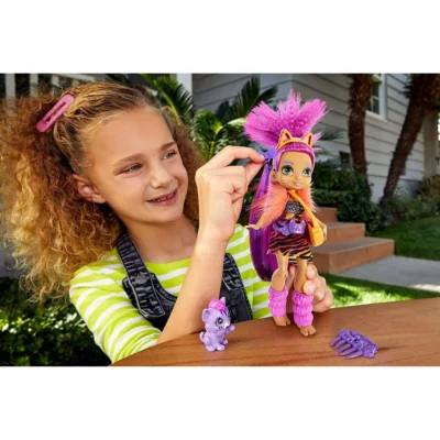 Mattel Cave Club Roaralai Doll Playset with Dinosaur Pet 5 Pieces