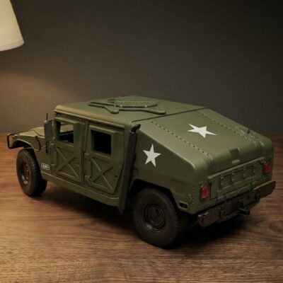 Military Vehicle Collectible Die-Cast Alloy Car Model