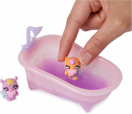 Hatchimals Alive Make a Splash Playset with 15 Accessories