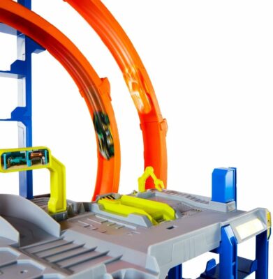 Hot Wheels Toy Car Track Set with Die-Cast Car & Helicopter