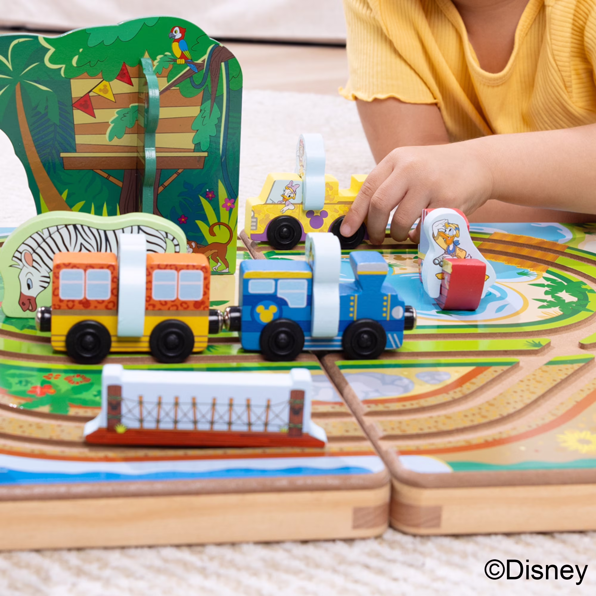Melissa & Doug Disney Take Along Safari Adventure Wooden Play Set Melissa & Doug Disney Take Along Safari Adventure Wooden Play Set