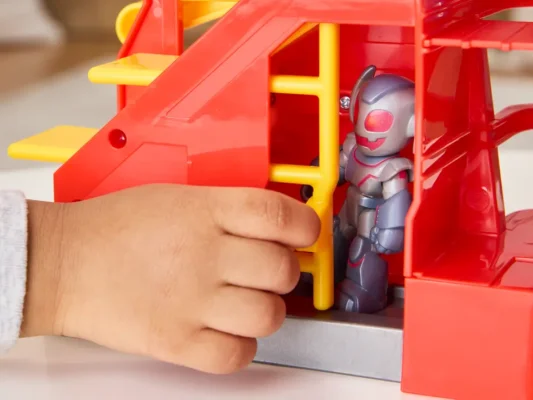 Marvel Iron Man and His Awesome Friends Iron Quarters Boys Electronic Playset