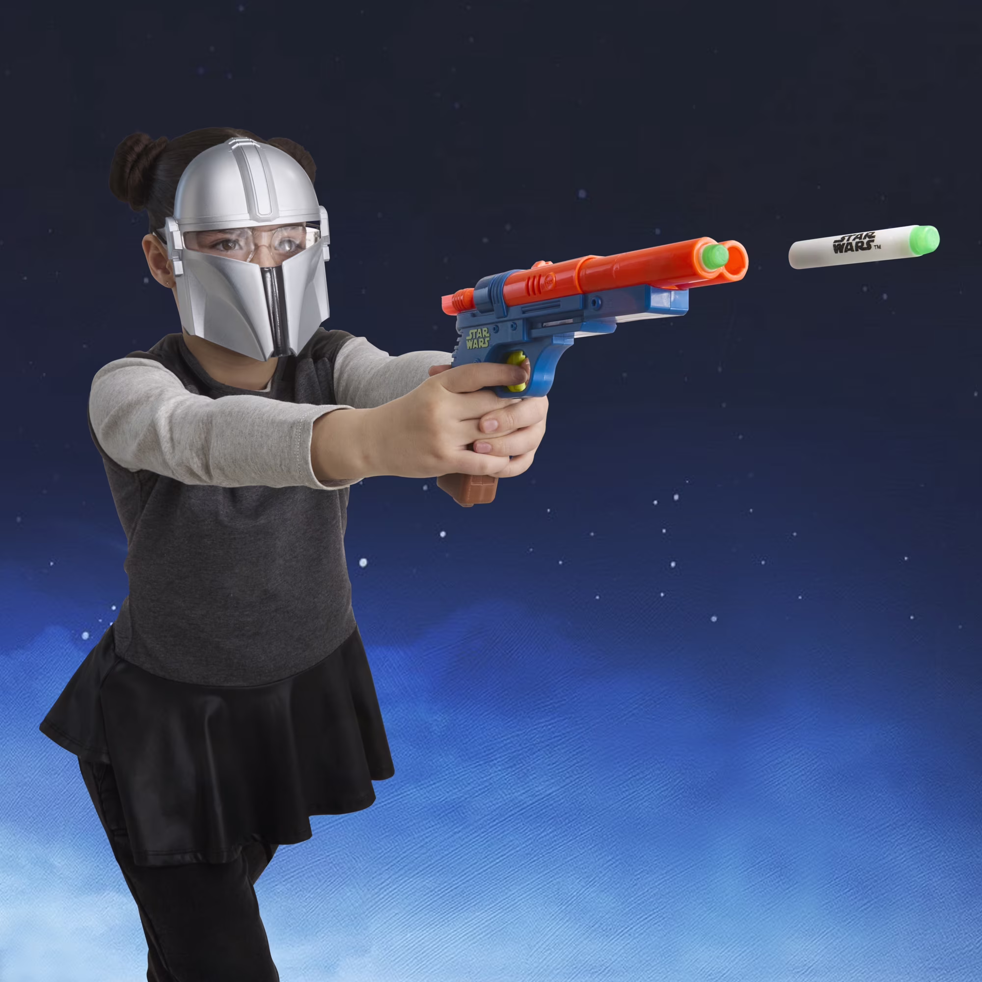The Mandalorian Mask & Blaster Set NERF GlowStrike Blaster The Mandalorian Mask & Blaster Set NERF GlowStrike Blaster